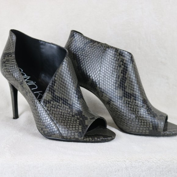 calvin klein nastassia bootie